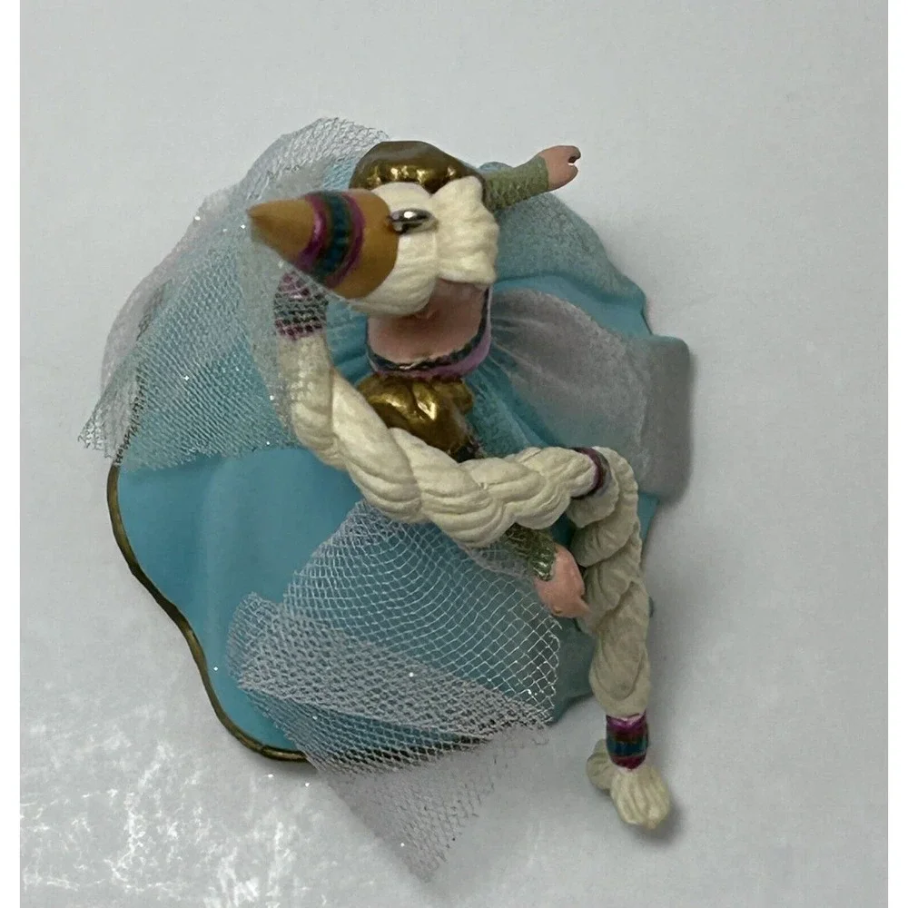 HALLMARK KEEPSAKE ORNAMENT BARBIE‎ RAPUNZEL 1997 CHILDREN'S COLLECTORS SERIES